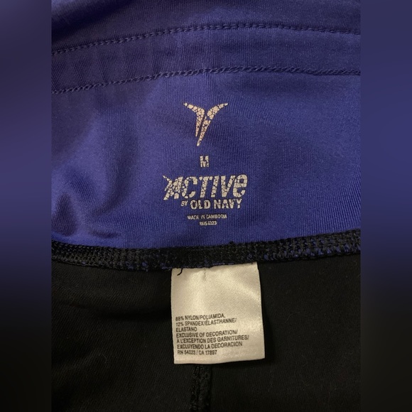 Old Navy Yoga Crop Leggings - Picture 2 of 2